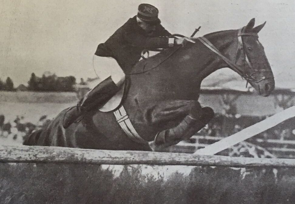 Saut d’obstacle lors du concours hippique de Marseille de 1908