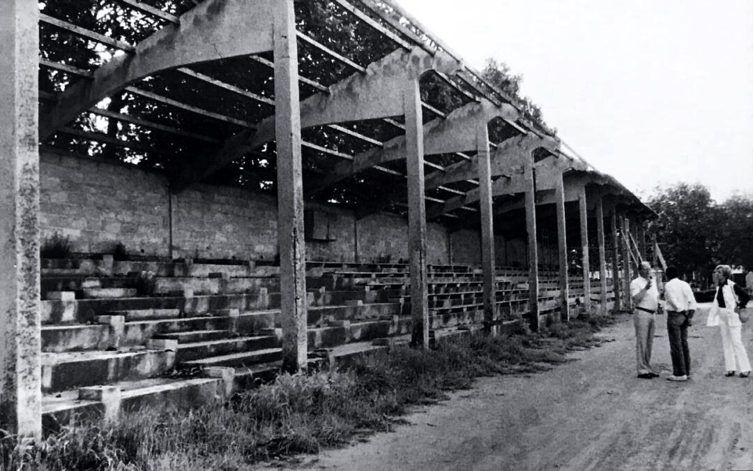 Les tribunes du stade Antonin Bonnaud
