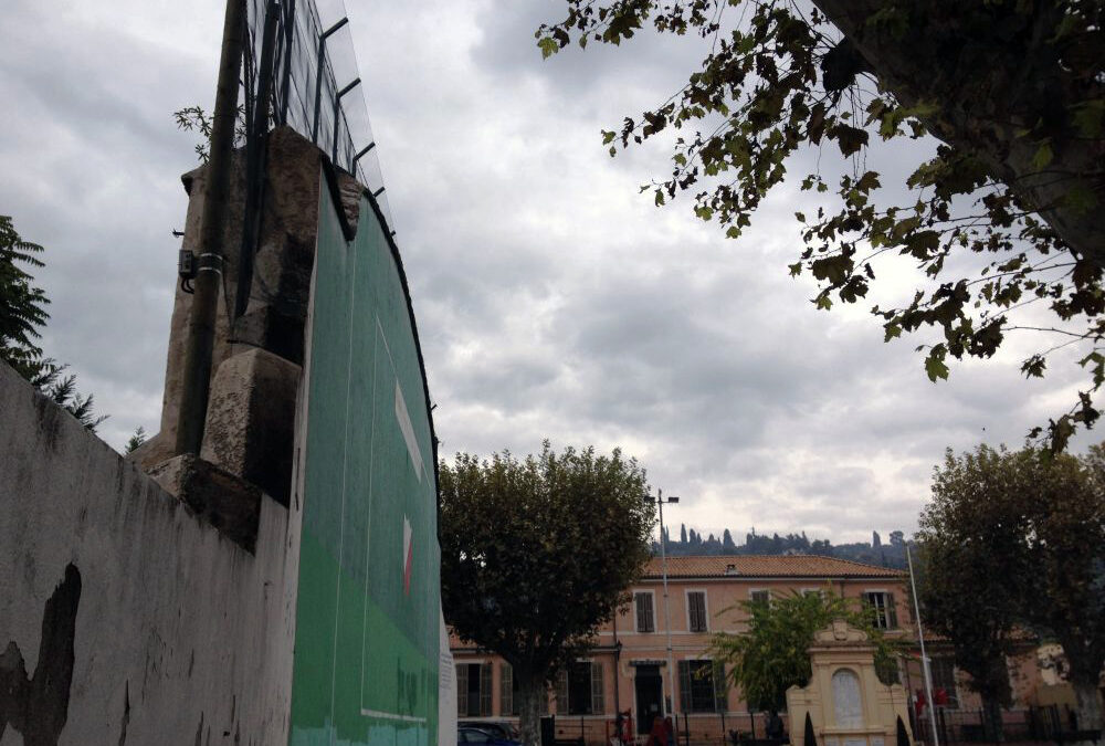 Le fronton fin à la fin des années 2000