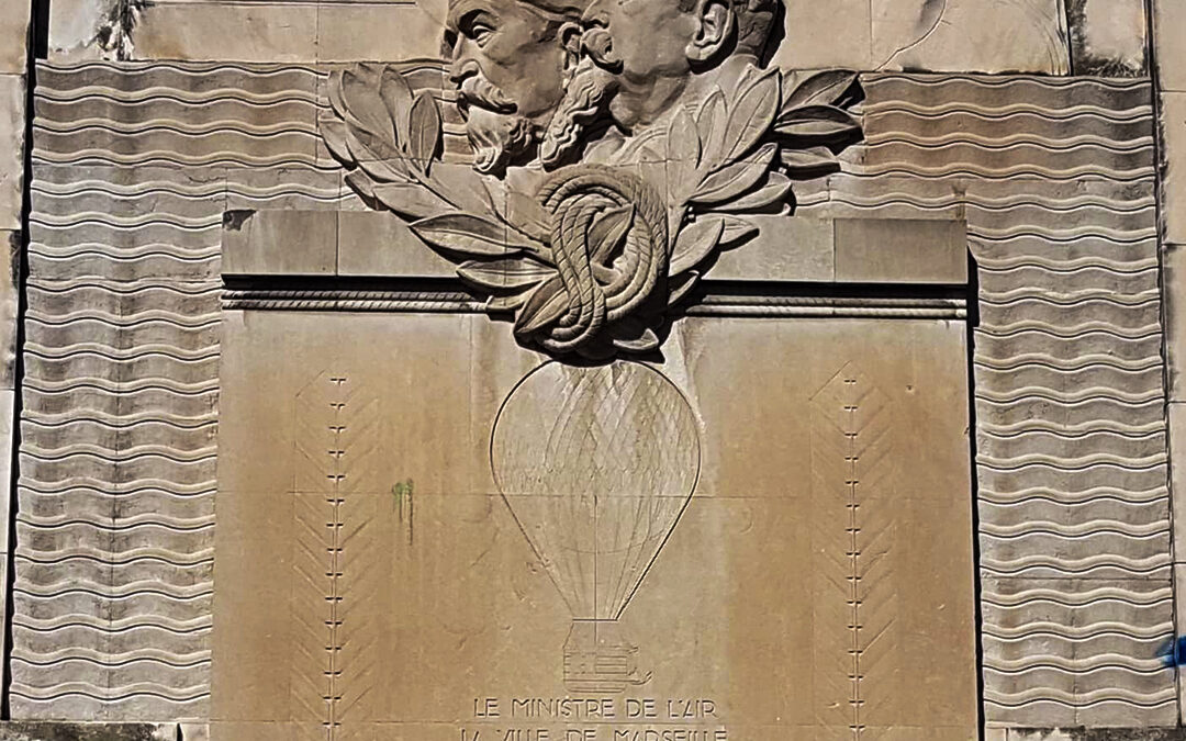 Le monument à l’effigie des deux aéronautes à Marseille
