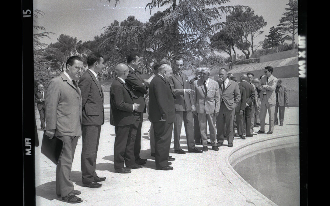 Inauguration de la piscine des Cèdres sur la colline Saint-Eutrope à Orange