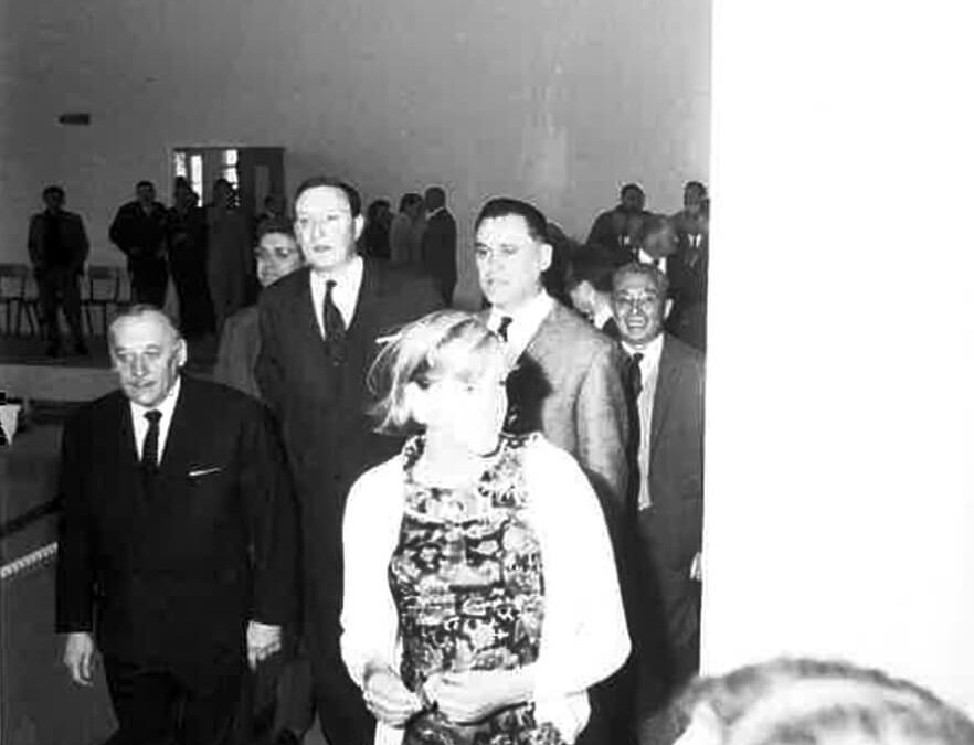 Christine Caron Inauguration la piscine d’hiver de Draguignan