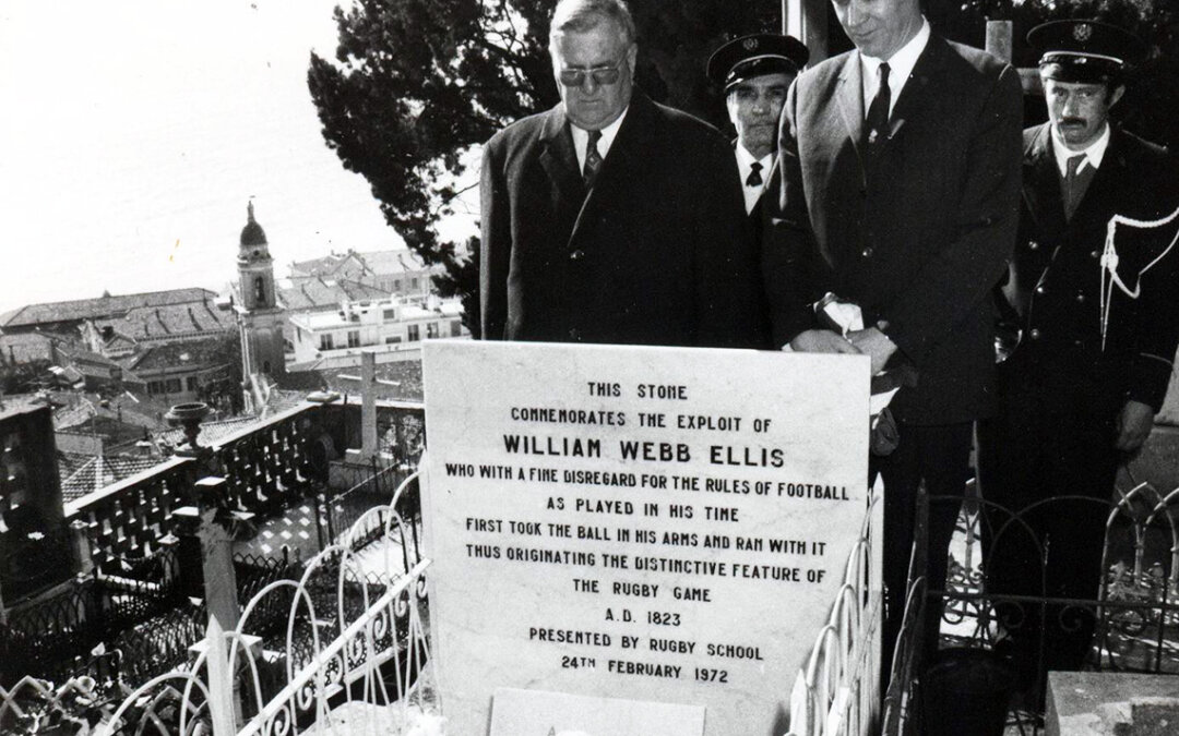 Plaque apposée lors du centenaire de la mort de William Webb Ellis