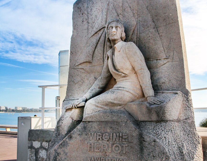 Le monument en hommage à Virginie Hériot à Cannes