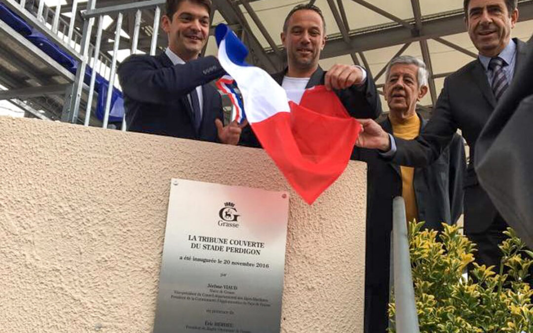 Jérôme Viaud inaugure la nouvelle tribune couverte du stade Louis Perdigon à Grasse